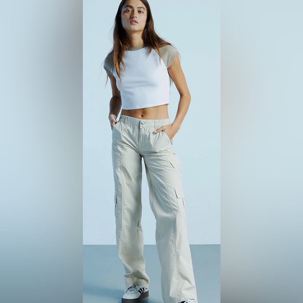 Pacsun puddle cream cargo low rise pant